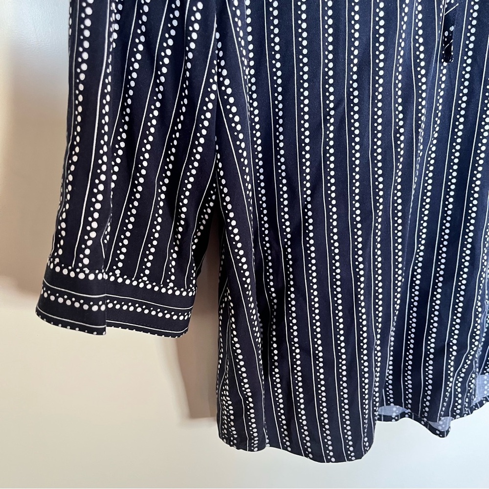 Chico’s Navy Blue & White Dot-Stripe Lace-Up Blouse Size 3 (XL) NWT - Picture 4 of 9
